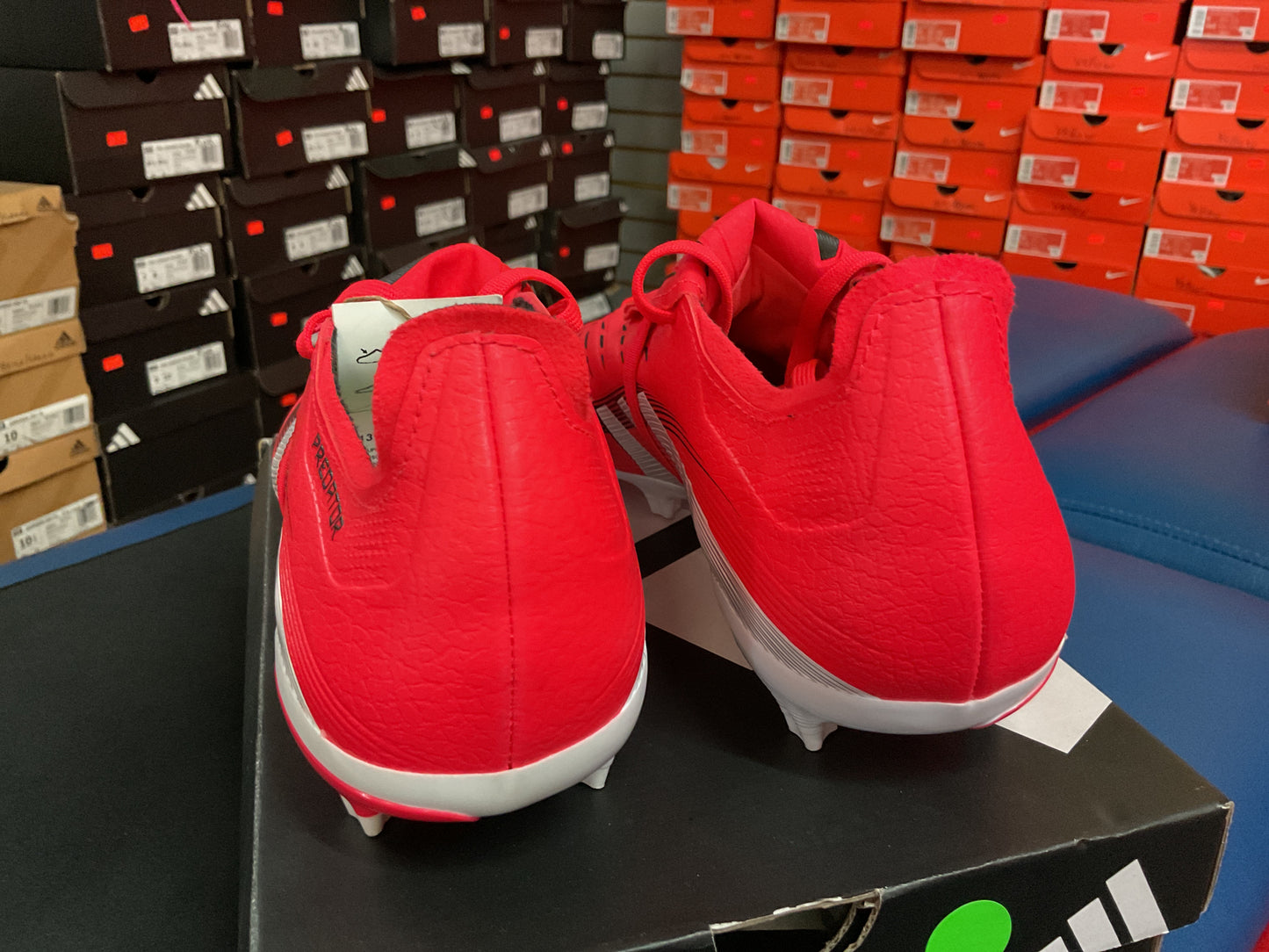 back PREDATOR LEAGUE FOLD-OVER TONGUE FIRM/MULTI-GROUND BOOTS (RED/WHITE)