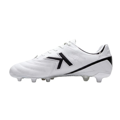 KELME SELECTA White soccer cleat with black accents on a white background