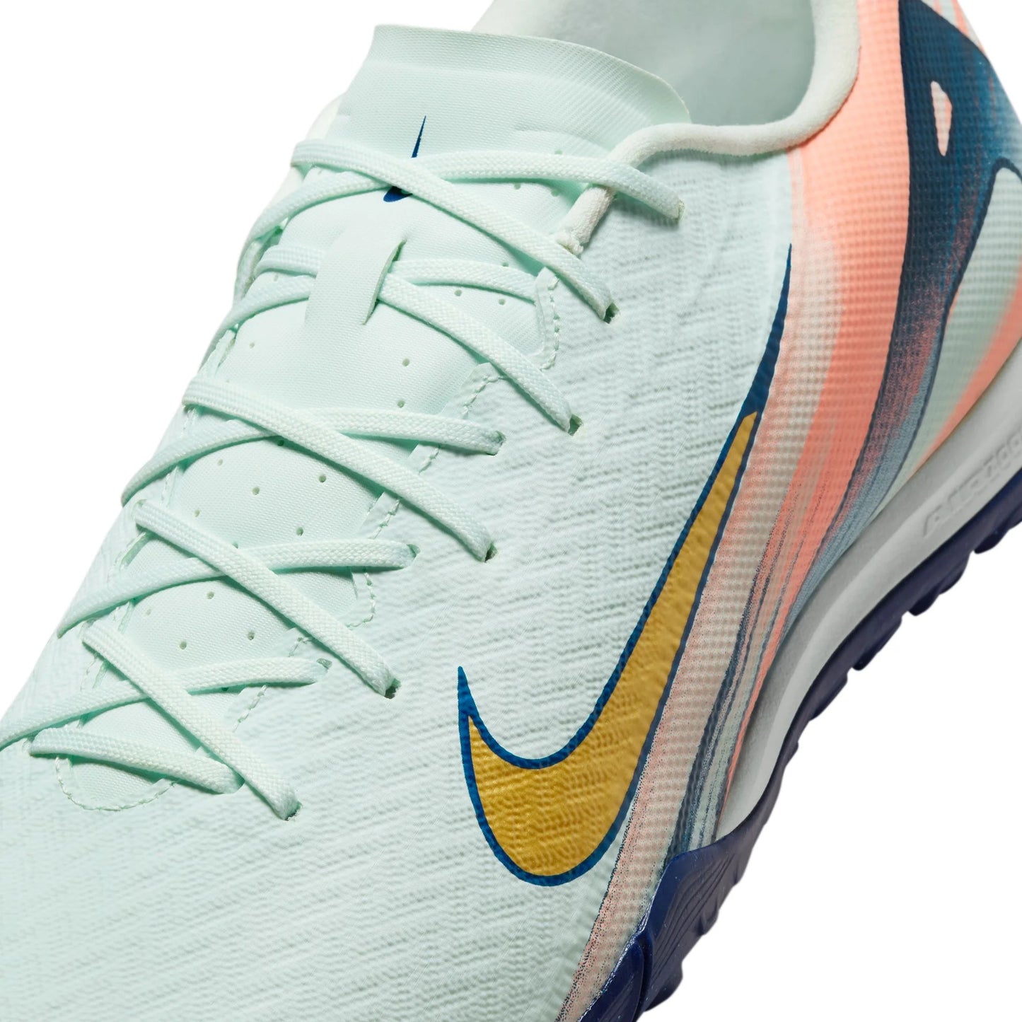 Close-up of NikeSkin upper texture on FZ1386-300