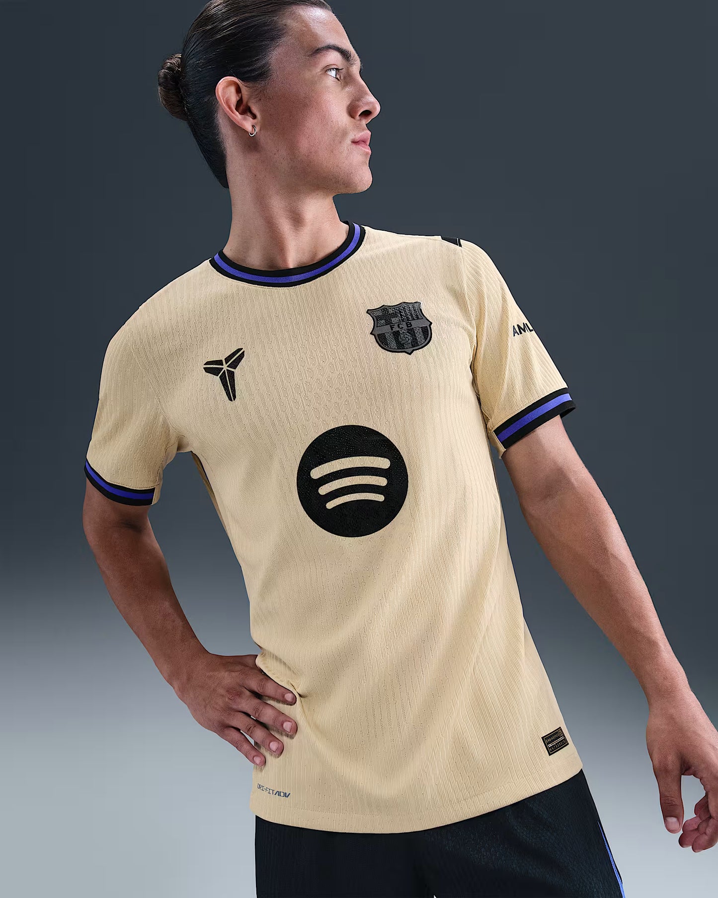 FC Barcelona 2025/26 Match Away
Men's Kobe Dri-FIT ADV Soccer Authentic Jersey