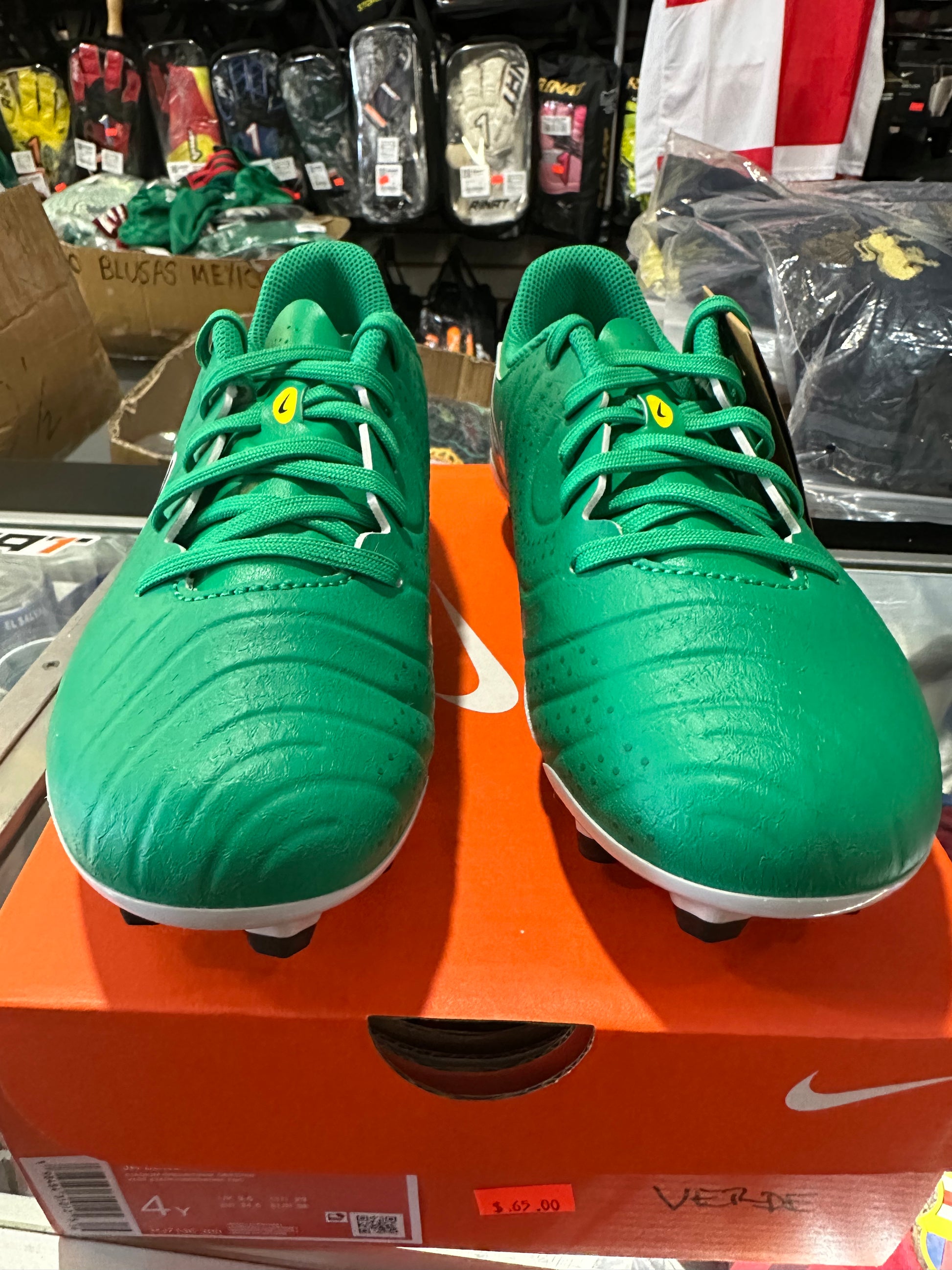 Nike Jr. Tiempo Legend 10 Academy LV8 front