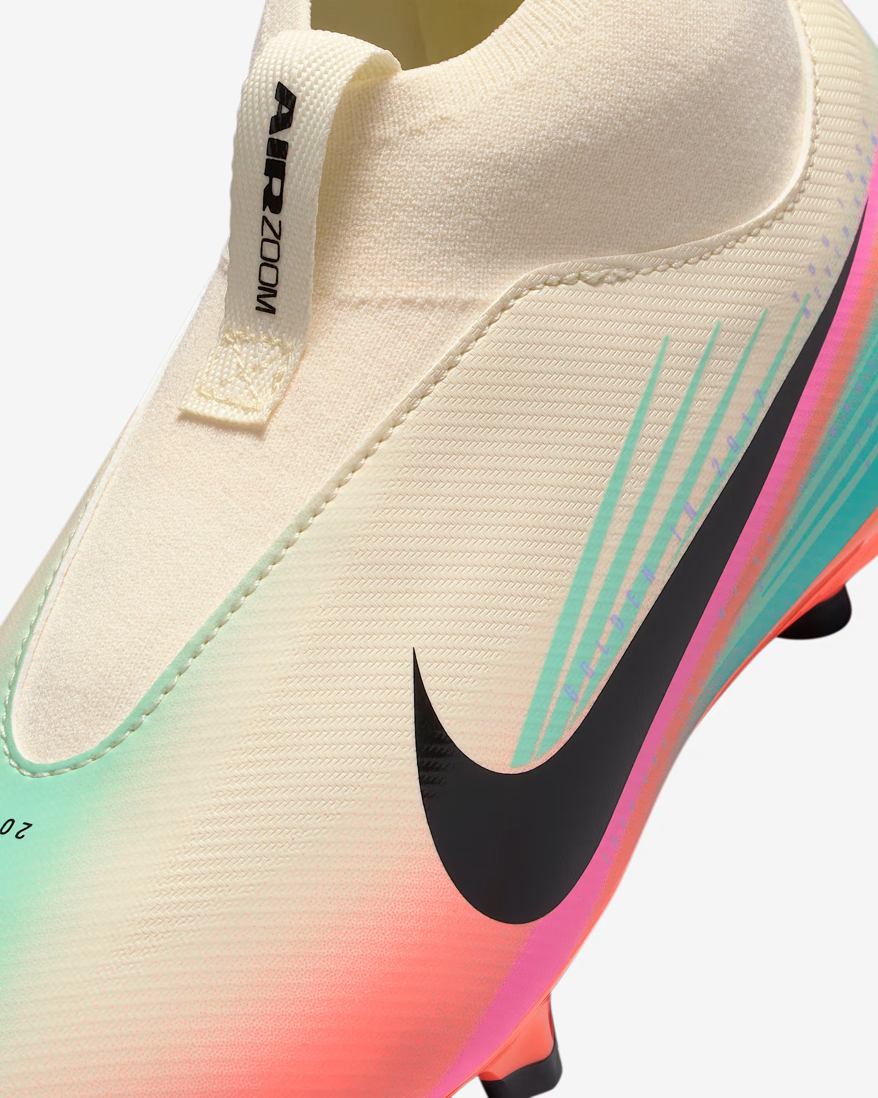 Angled view of Superfly 10 Academy Sam Kerr high-top collar design