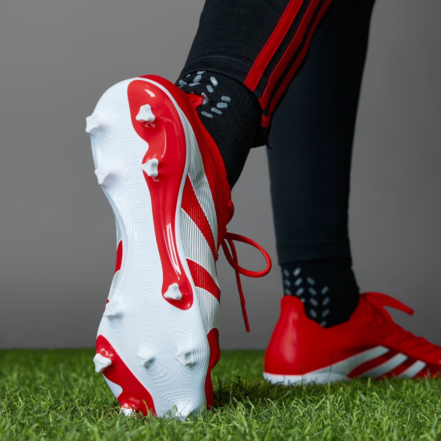 PREDATOR LEAGUE FIRM/MULTI-GROUND CLEATS (Lucid Red / Cloud White / Core Black)